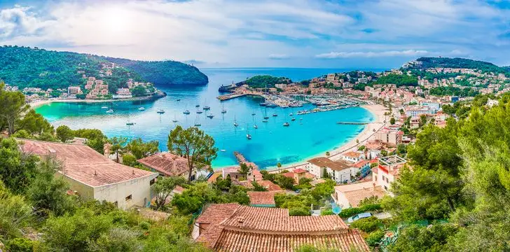 Stagione di charter di yacht a Mallorca: la guida definitiva mese per mese