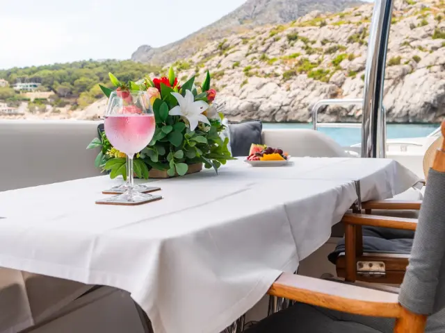 RAOUL W | Sunseeker 75 — 30 / 37