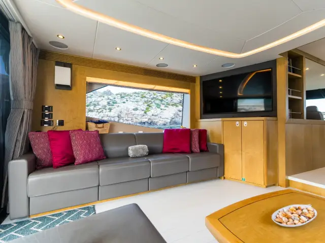 RAOUL W | Sunseeker 75 — 21 / 37