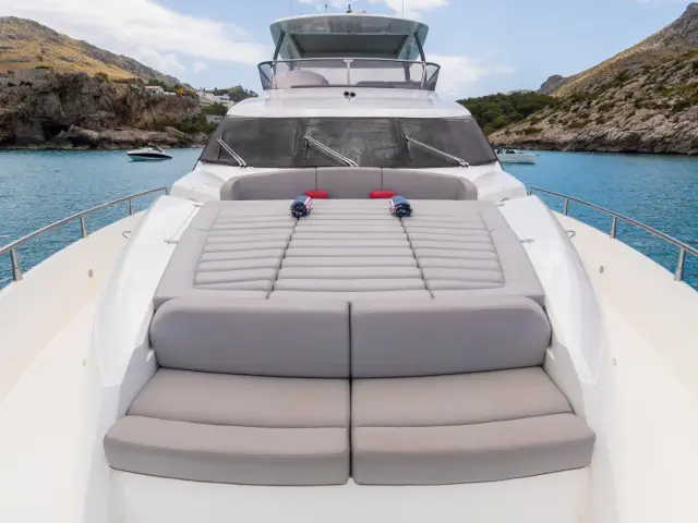 RAOUL W | Sunseeker 75 — 24 / 37