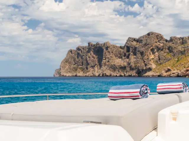 RAOUL W | Sunseeker 75 — 27 / 37