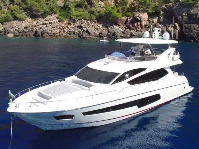 RAOUL W | Sunseeker 75 — 1 / 14