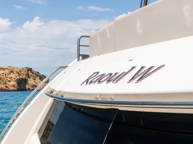 RAOUL W | Sunseeker 75 — 23 / 37