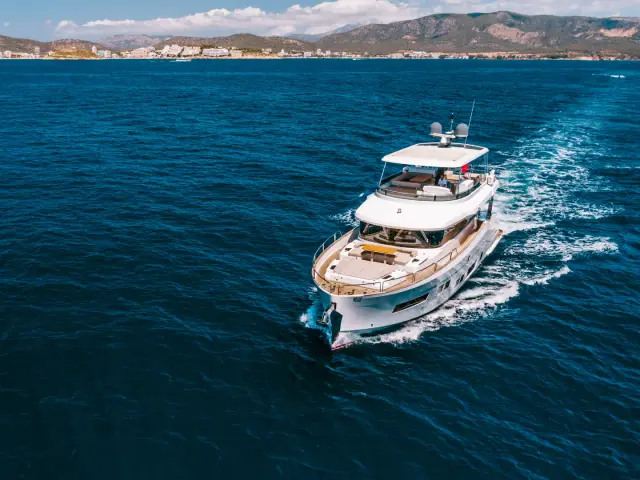 SALACIA | Sirena 64 — 9 / 39