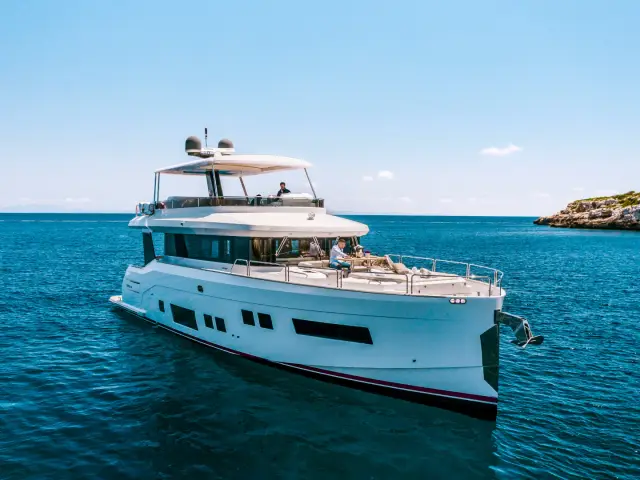 SALACIA | Sirena 64 — 8 / 39