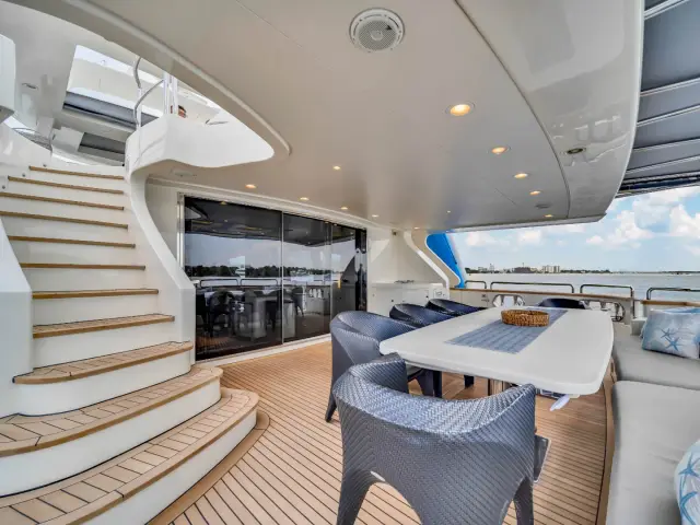 RYLAX | Azimut 116 — 31 / 108