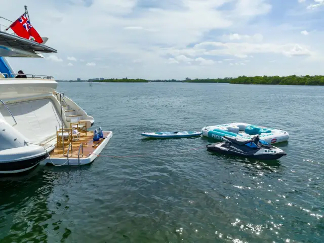 RYLAX | Azimut 116 — 27 / 108