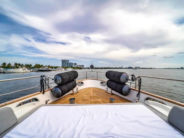 RYLAX | Azimut 116 — 38 / 108