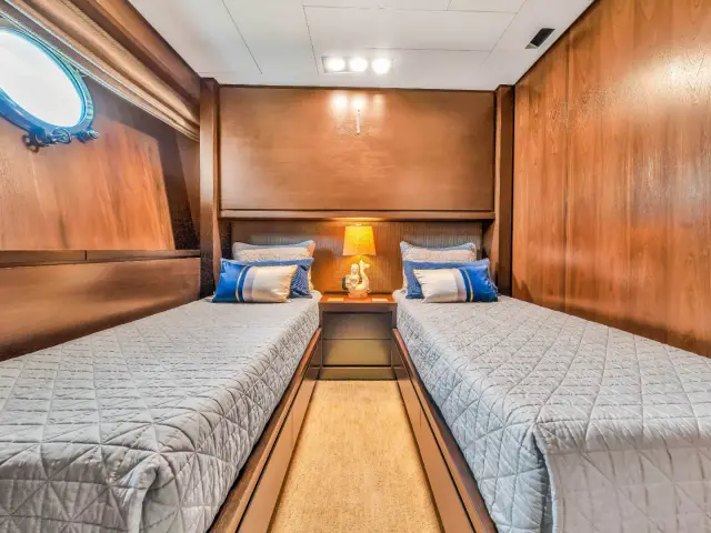 RYLAX | Azimut 116 — 106 / 108