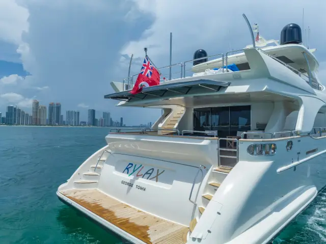 RYLAX | Azimut 116 — 15 / 108