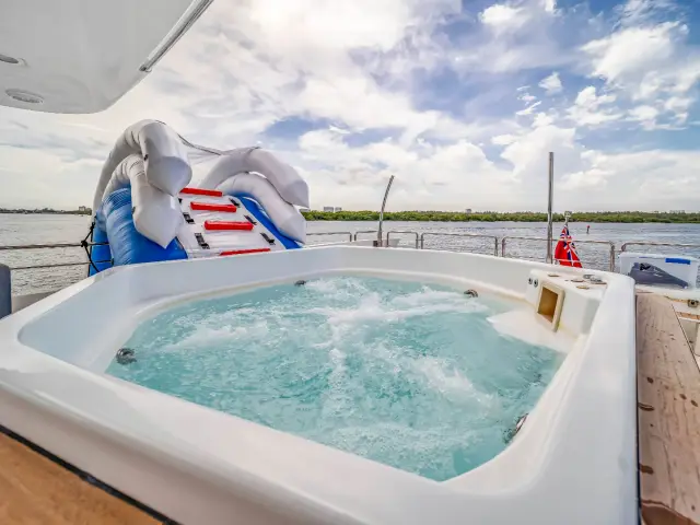 RYLAX | Azimut 116 — 32 / 108