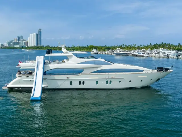 RYLAX | Azimut 116 — 1 / 108