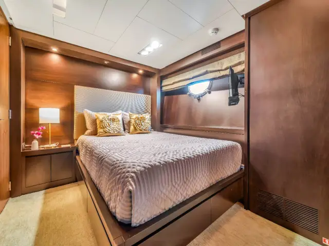 RYLAX | Azimut 116 — 100 / 108