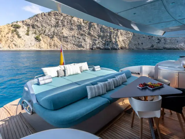 INSPIRATION | Pershing 90 — 6 / 16