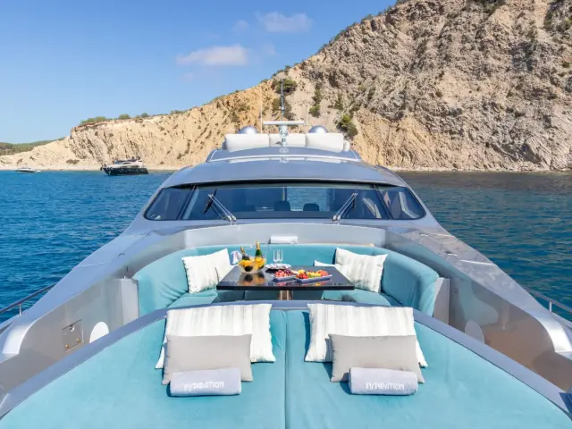INSPIRATION | Pershing 90 — 8 / 16