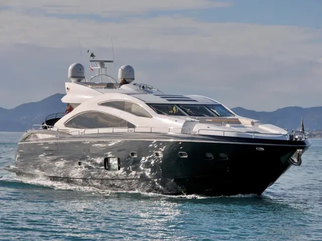ARIYAS | Sunseeker Predator 84