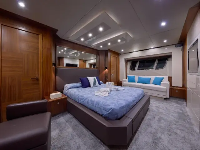 ARIYAS | Sunseeker Predator 84 — 15 / 21