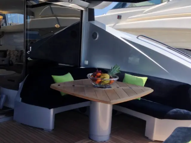 GEORGIA | Sunseeker Predator 82 — 8 / 18