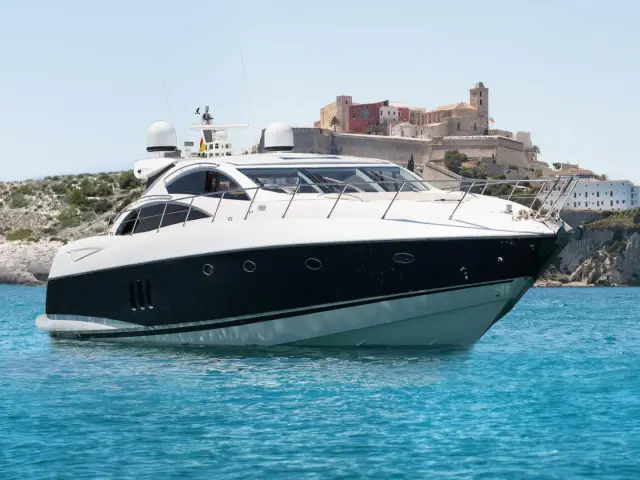 N9 | Sunseeker Predator 72 — 1 / 22