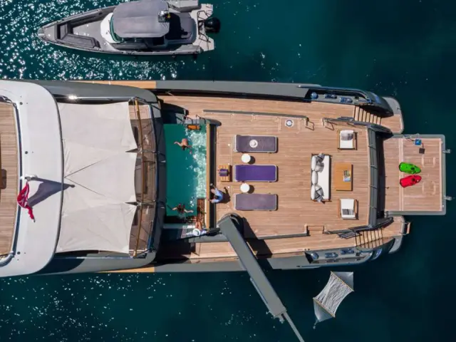 MOKA | Sanlorenzo 42M — 8 / 28