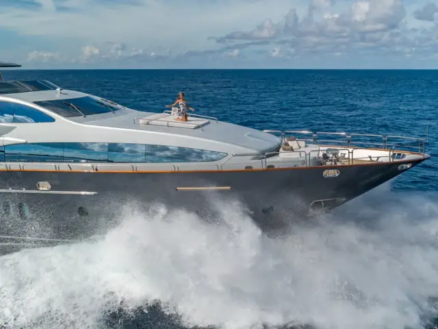 MY Tail Lights | Azimut 116 — 12 / 92
