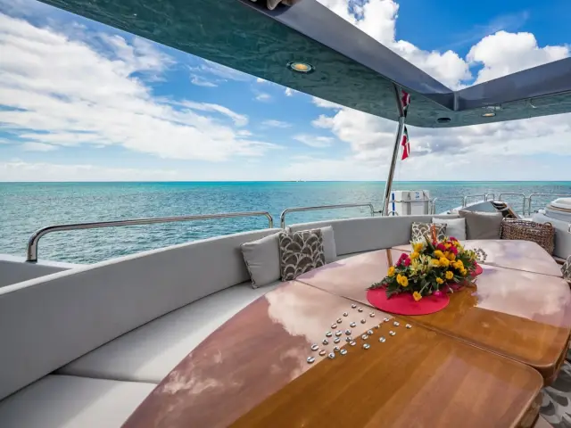 MY Tail Lights | Azimut 116 — 55 / 92