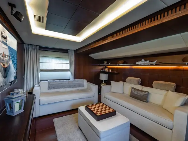 MY Tail Lights | Azimut 116 — 74 / 92