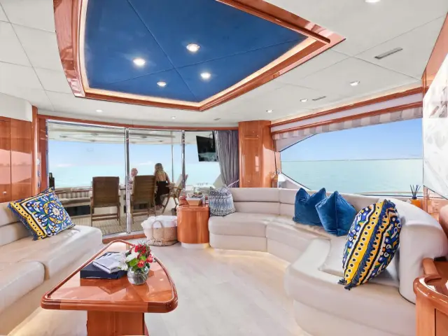 ACQUA ALBERTI | Sunseeker 82 — 12 / 16