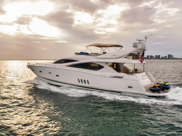 ACQUA ALBERTI | Sunseeker 82 — 2 / 16