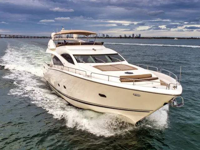 ACQUA ALBERTI | Sunseeker 82 — 4 / 16