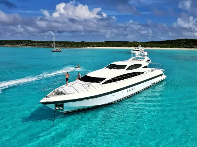 DAYA | Mangusta 105 — 2 / 33
