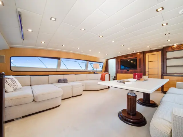 DAYA | Mangusta 105 — 13 / 33