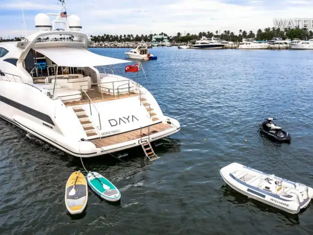 DAYA | Mangusta 105 — 6 / 33