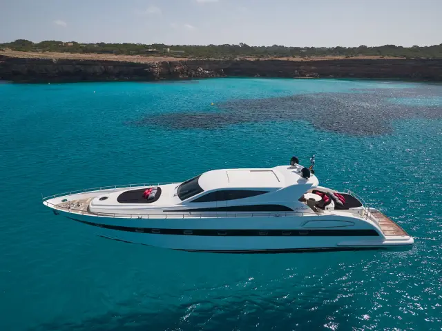 NINA | Alfamarine 78 — 1 / 23