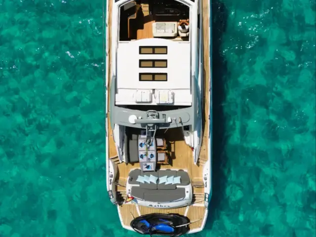 MALBEC | Sunseeker Predator 72 — 8 / 31