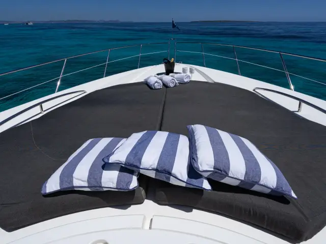 MALBEC | Sunseeker Predator 72 — 12 / 31