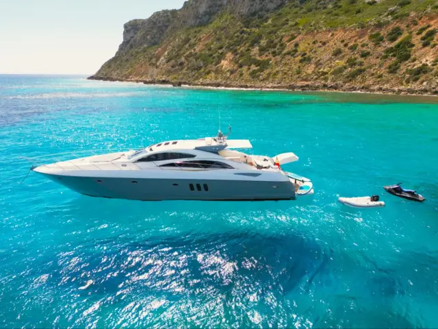 MALBEC | Sunseeker Predator 72 — 3 / 31