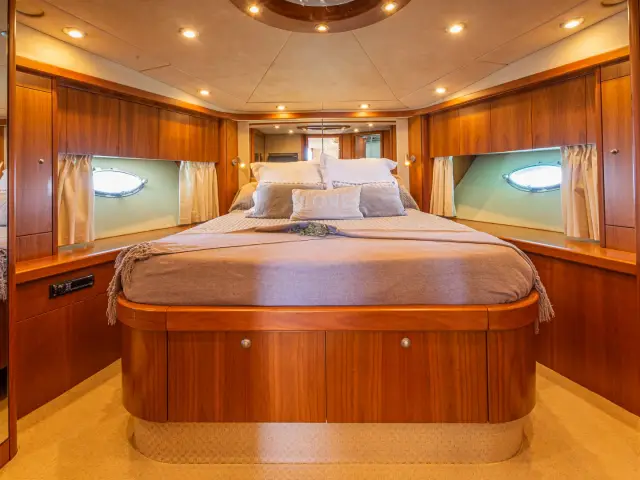 MALBEC | Sunseeker Predator 72 — 27 / 31