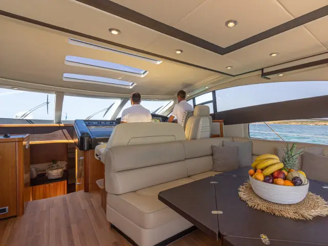 MALBEC | Sunseeker Predator 72 — 20 / 31