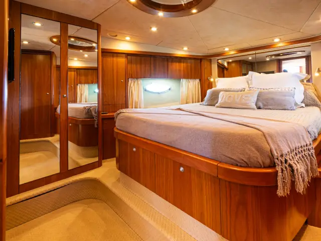 MALBEC | Sunseeker Predator 72 — 26 / 31