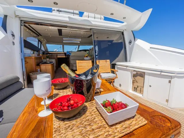 MALBEC | Sunseeker Predator 72 — 17 / 31