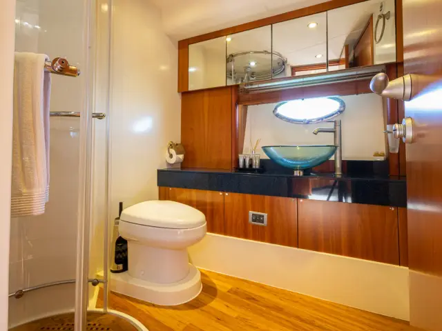 MALBEC | Sunseeker Predator 72 — 29 / 31