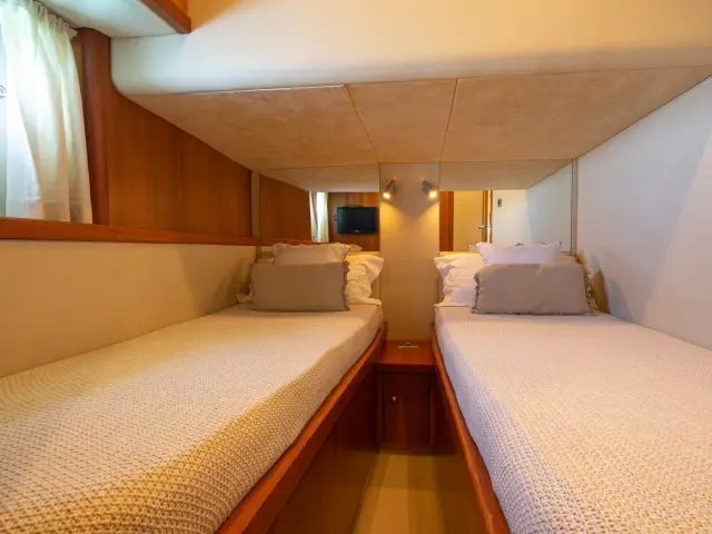 MALBEC | Sunseeker Predator 72 — 28 / 31