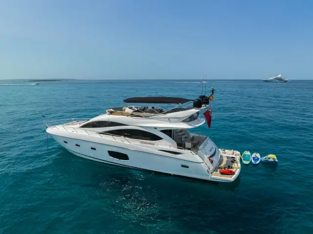 CALA DI LUNA | Sunseeker Manhattan 70 — 41 / 49