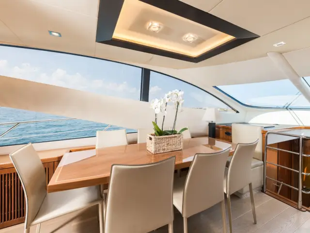 CALA DI LUNA | Sunseeker Manhattan 70 — 34 / 49