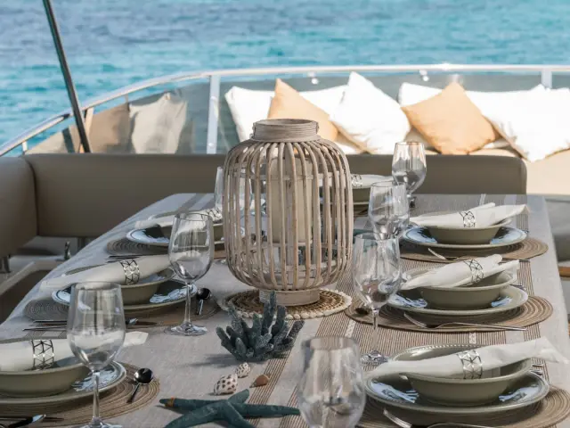 CALA DI LUNA | Sunseeker Manhattan 70 — 38 / 49