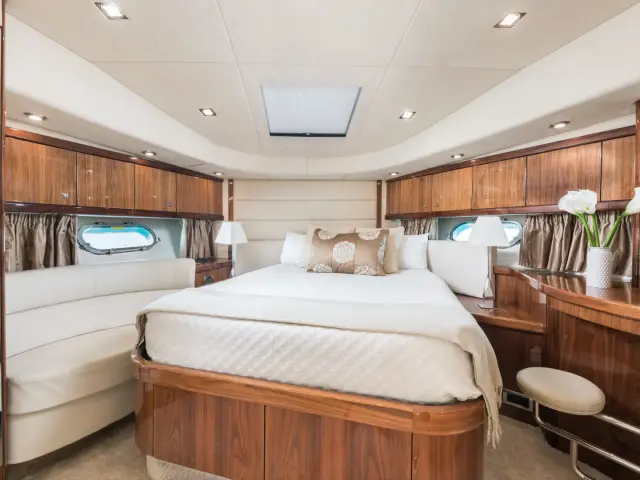 CALA DI LUNA | Sunseeker Manhattan 70 — 27 / 49