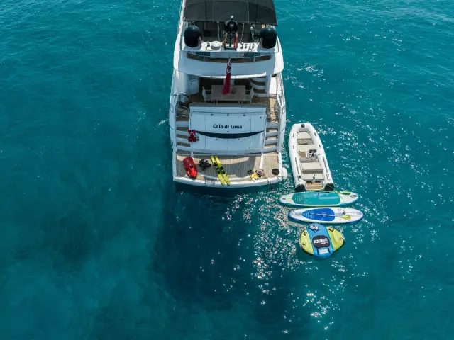 CALA DI LUNA | Sunseeker Manhattan 70 — 40 / 49