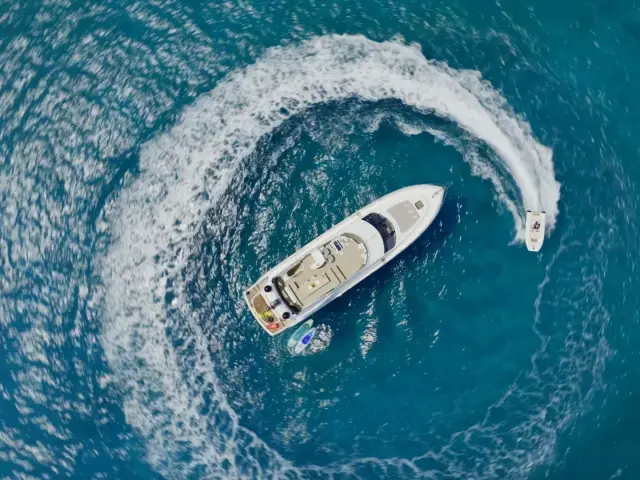 CALA DI LUNA | Sunseeker Manhattan 70 — 6 / 49