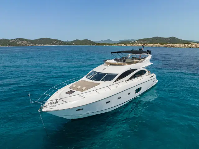 CALA DI LUNA | Sunseeker Manhattan 70 — 35 / 49